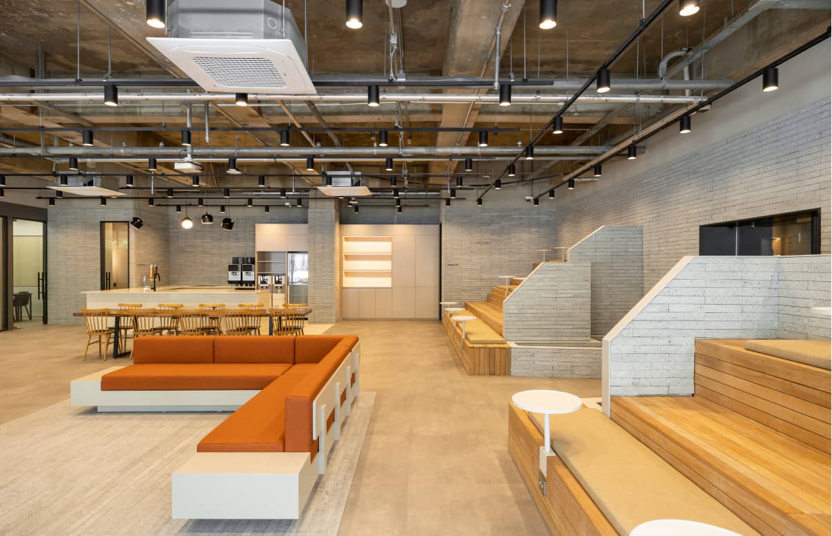 러쉬코리아 오피스 인테리어 사례 | 하나의 오피스, 두 브랜드가 공존하는 땅콩오피스