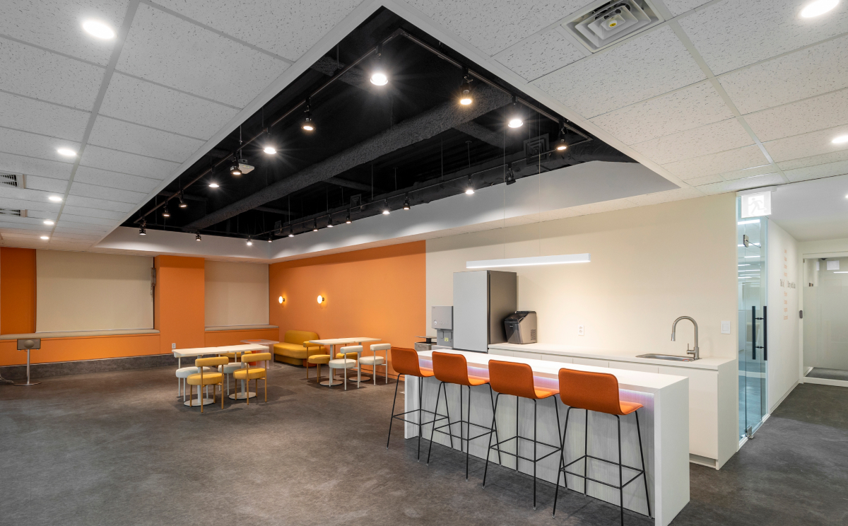 애드커넥스, 조금 과감한 오렌지 오피스