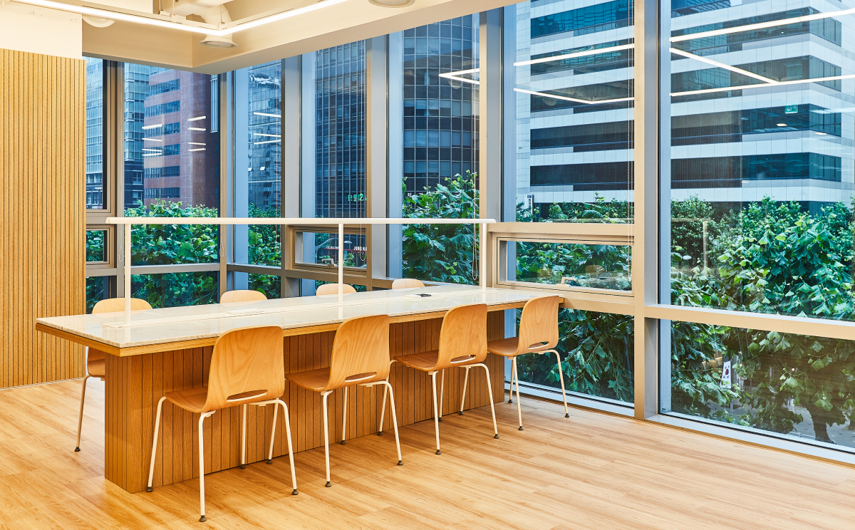 티오리, 나무의 결이 살아 숨쉬는 오피스