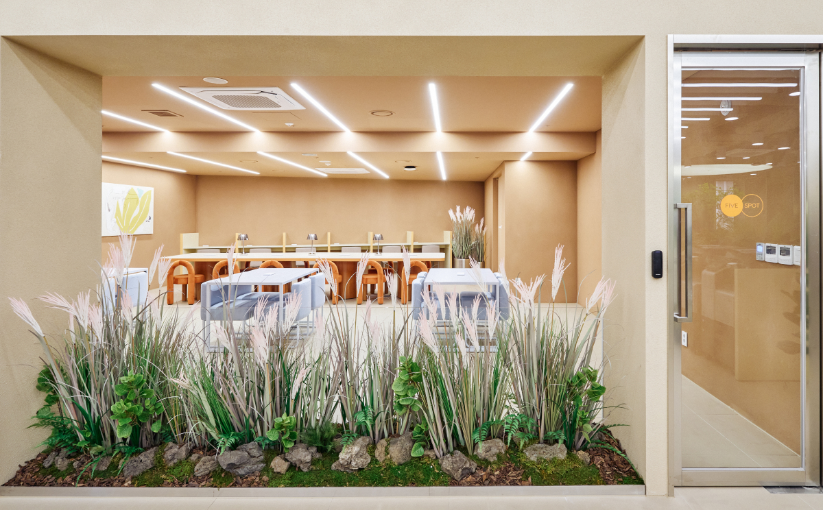 패스트파이브 합정점, 메탈 포인트가 살아 있는 오피스