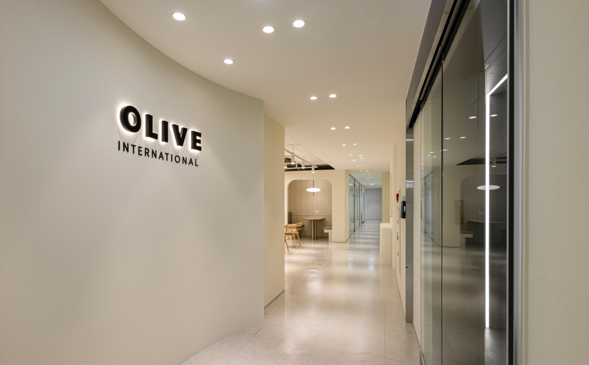 올리브인터내셔널, 유연한 공간 활용으로 완성한 뷰티 회사 사무실 인테리어