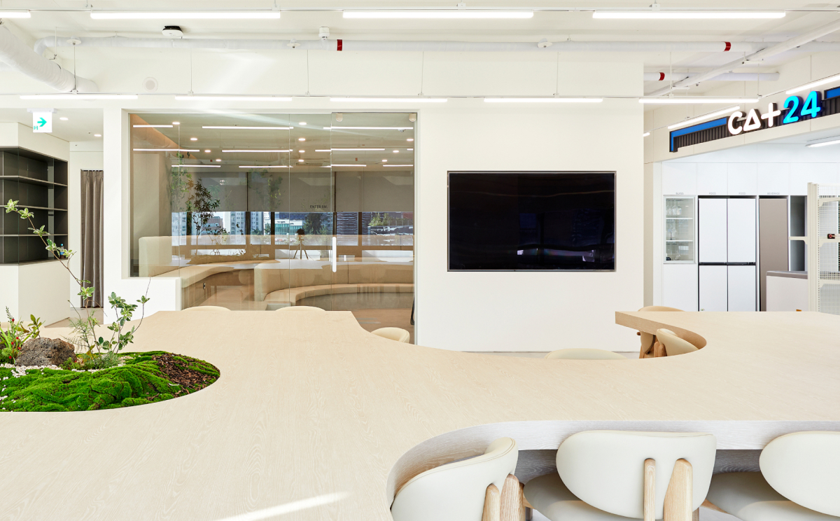 코드캣, 편의점부터 오락실까지 재미 요소가 가득한 게임사 오피스 인테리어