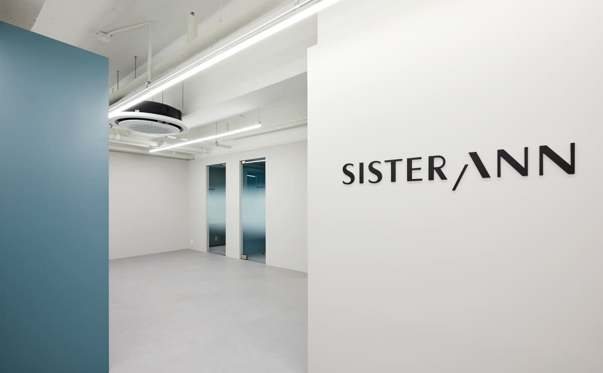 VTPL, 깔끔하고 모던한 글로벌 코스메틱 회사 인테리어