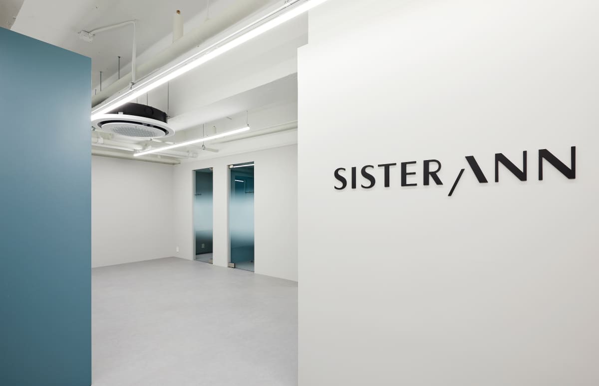 VTPL, 깔끔하고 모던한 글로벌 코스메틱 회사 인테리어